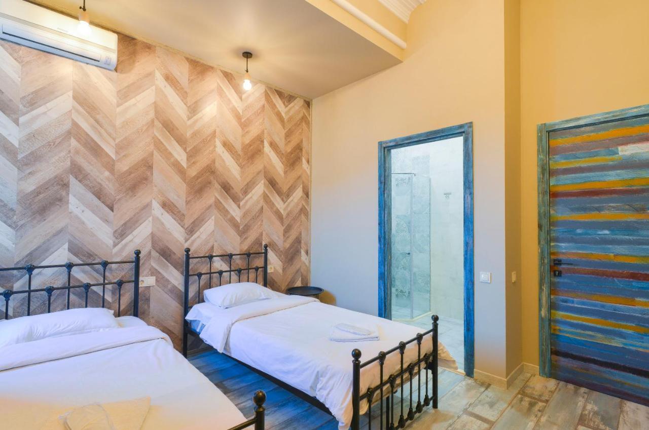 Ponto Gallery Boutique Hotel ティビリシ エクステリア 写真