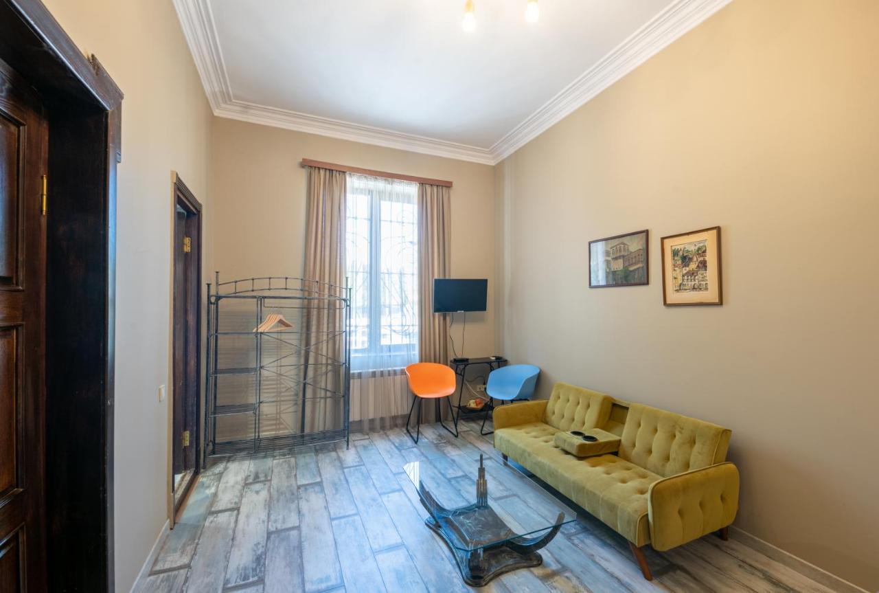 Ponto Gallery Boutique Hotel ティビリシ エクステリア 写真