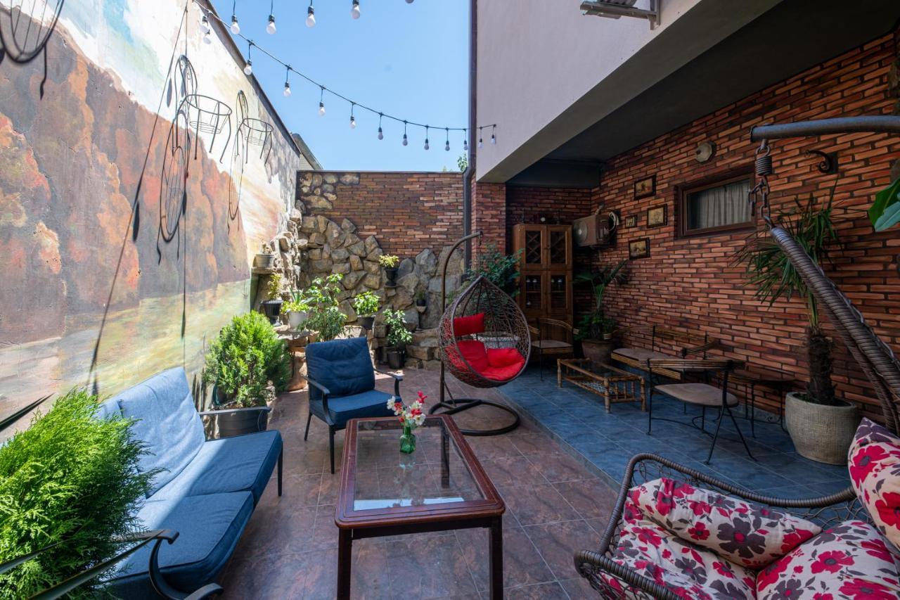 Ponto Gallery Boutique Hotel ティビリシ エクステリア 写真