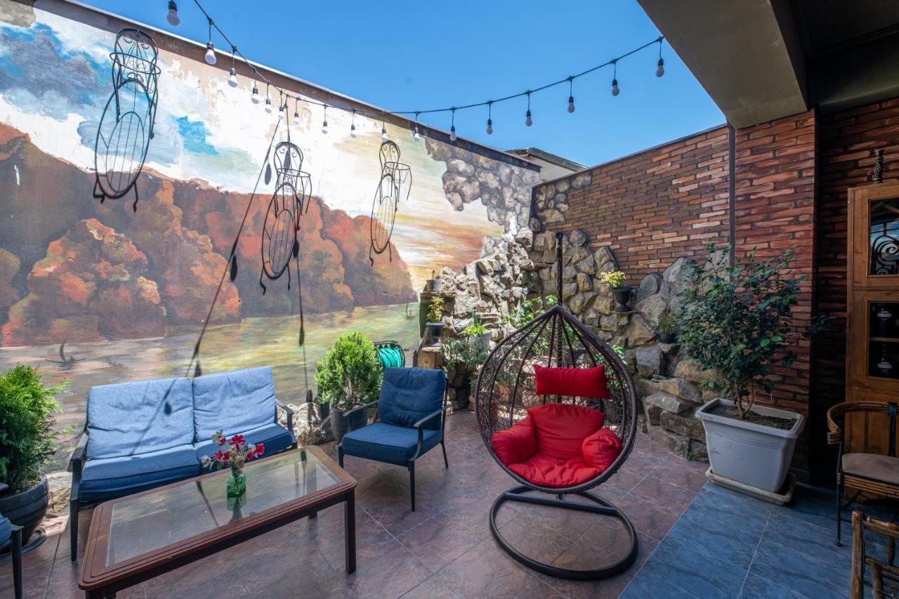 Ponto Gallery Boutique Hotel ティビリシ エクステリア 写真