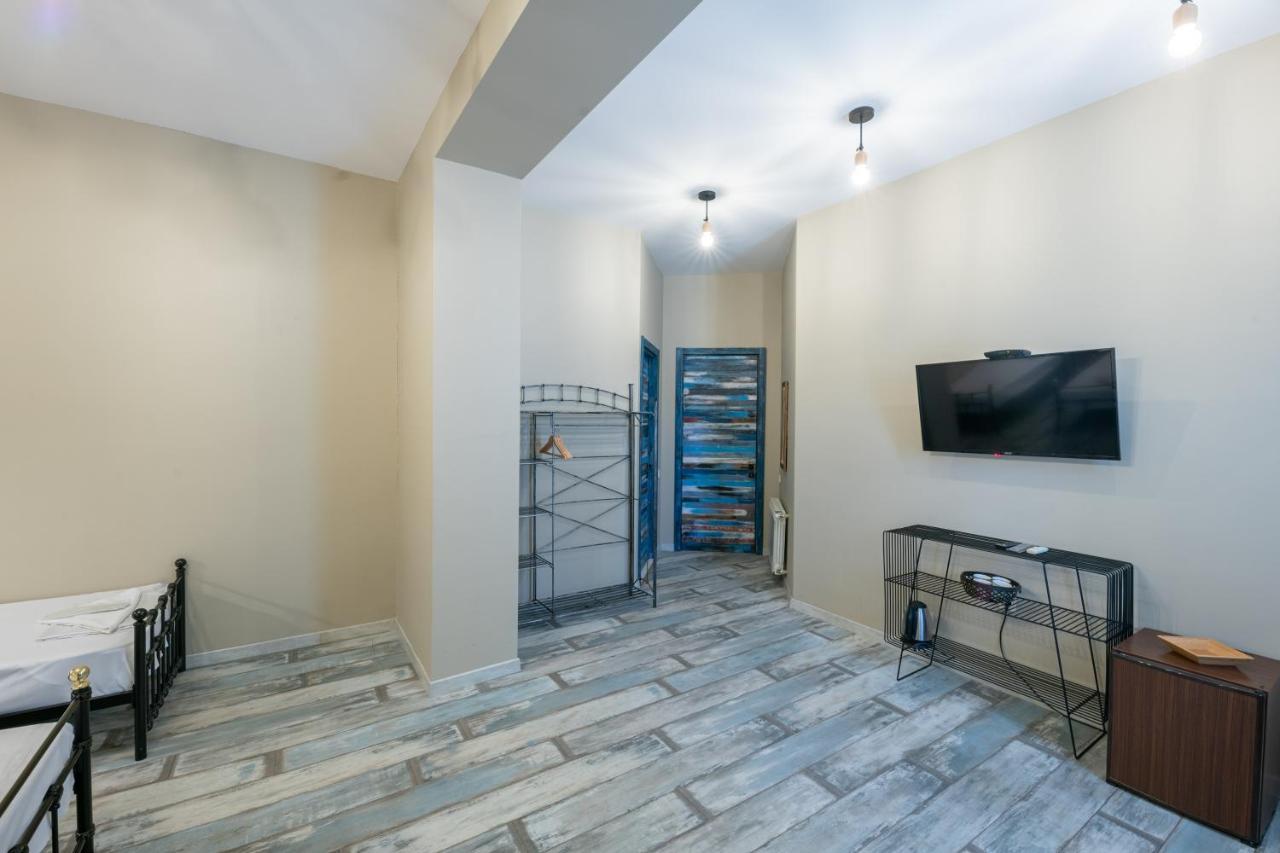 Ponto Gallery Boutique Hotel ティビリシ エクステリア 写真